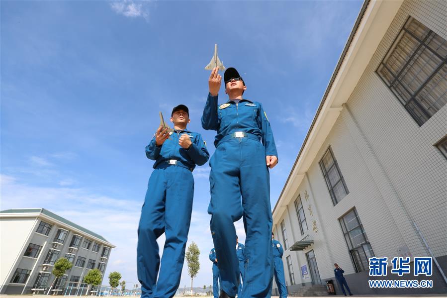 （圖文互動）（3）5290小時！中國空軍殲擊機飛行紀錄保持者光榮停飛