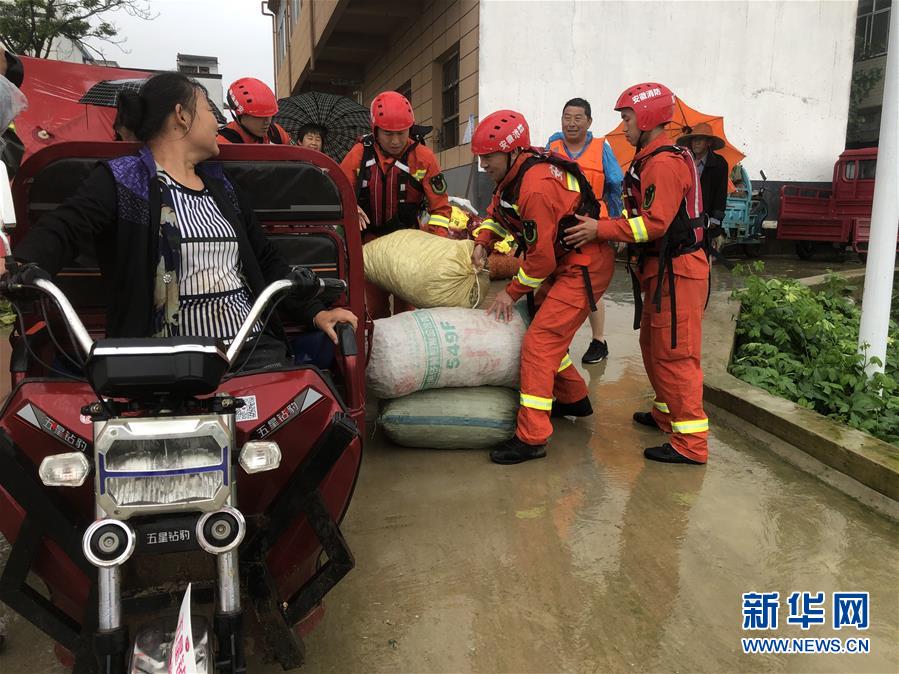 （防汛抗洪·圖文互動）（1）王家壩，你還好嗎？——二探“千里淮河第一閘”開閘后的水中莊臺