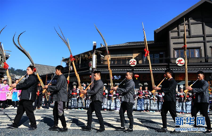 （決戰決勝脫貧攻堅·圖文互動）（1）一個小鎮“撬動”整縣脫貧——社會扶貧的貴州丹寨樣板