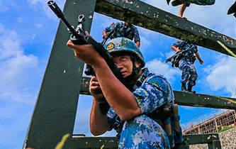 海軍陸戰隊特種障礙訓練，敢來嗎？