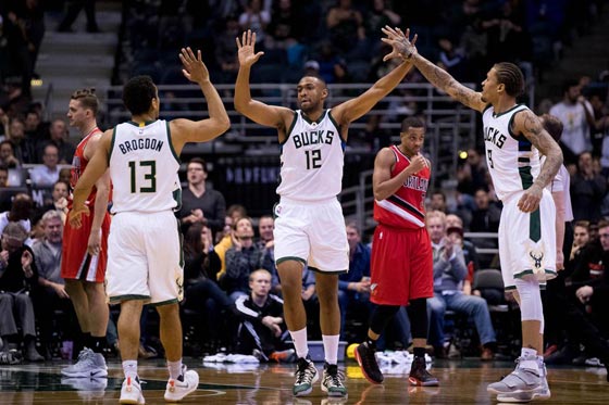 NBA常規賽：雄鹿勝開拓者