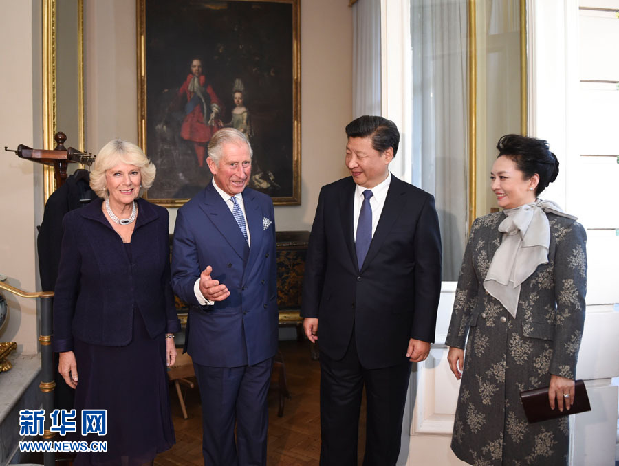 10月20日，國家主席習(xí)近平和夫人彭麗媛在倫敦會見英國查爾斯王儲夫婦。 新華社記者 謝環(huán)馳 攝