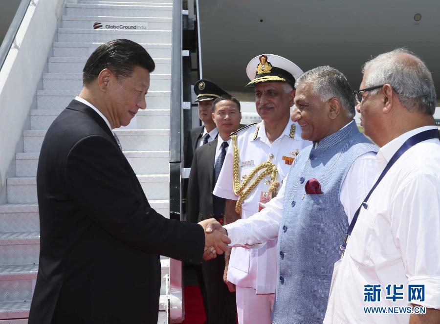 10月15日，國家主席習(xí)近平抵達(dá)印度果阿，應(yīng)印度總理莫迪邀請，出席金磚國家領(lǐng)導(dǎo)人第八次會晤。 新華社記者蘭紅光攝 